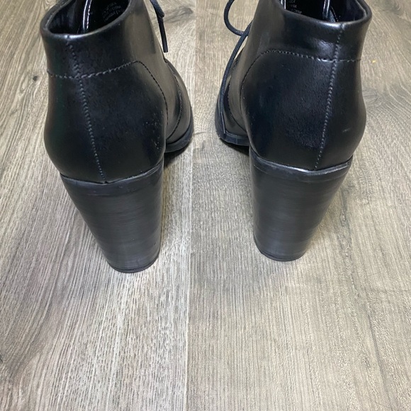 Expression ankle booties - Picture 4 of 6